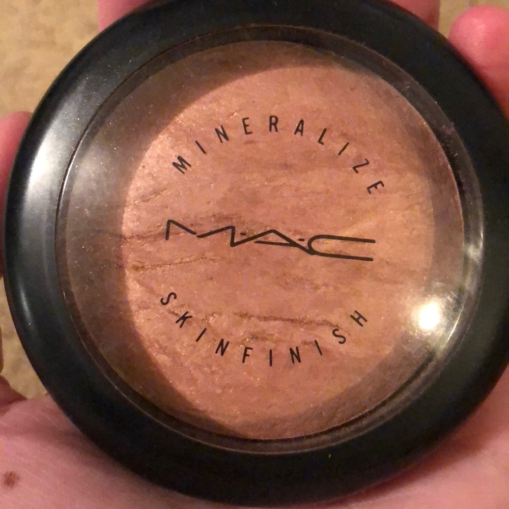 Mac Mineralized Skin finish Cheeky Bronze